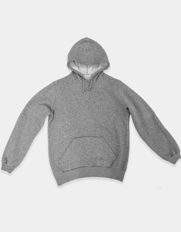 Сив дуксер со капа